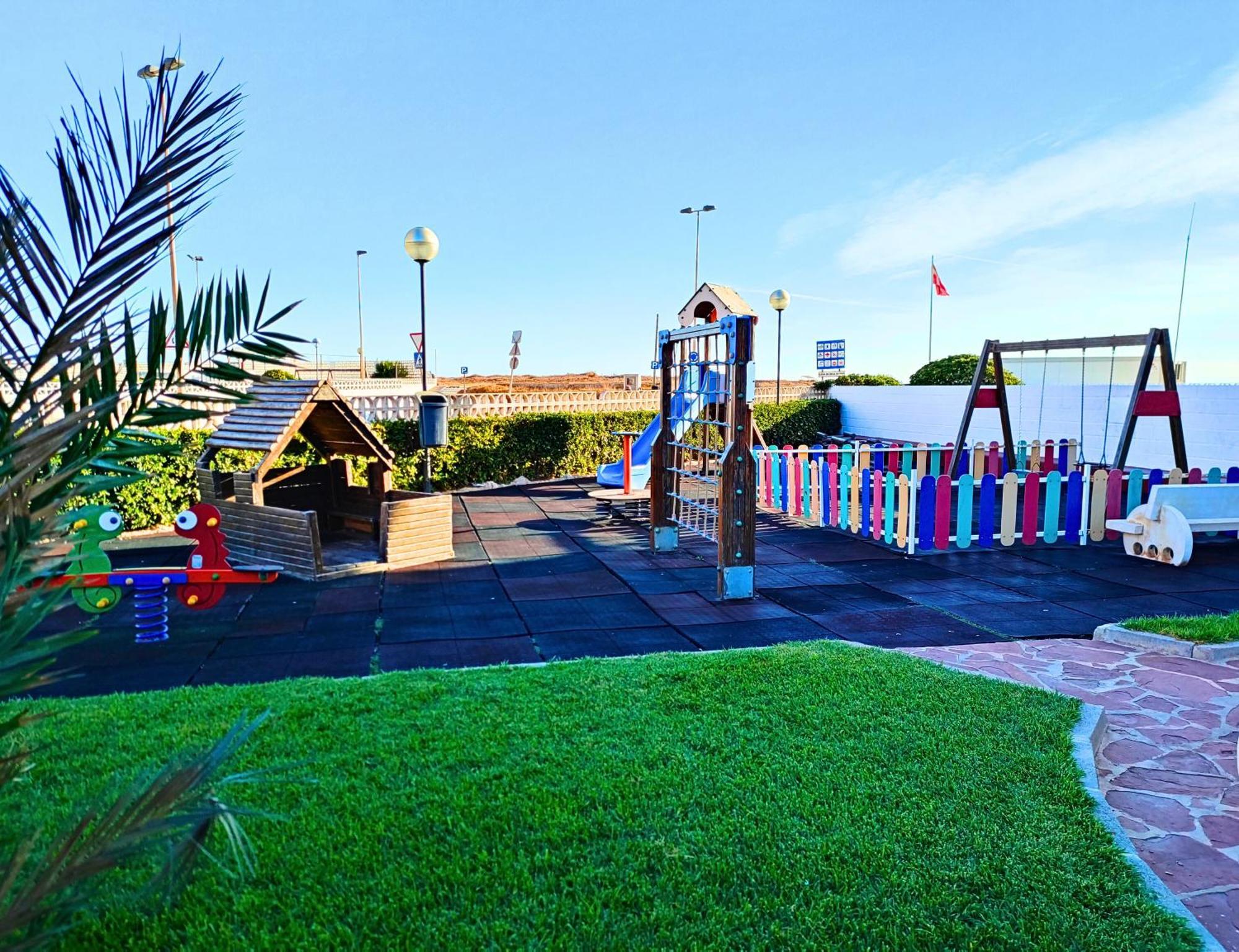 Premium Con 5 Piscinas Barbacoa Tenis Frontenis Apartamento *
